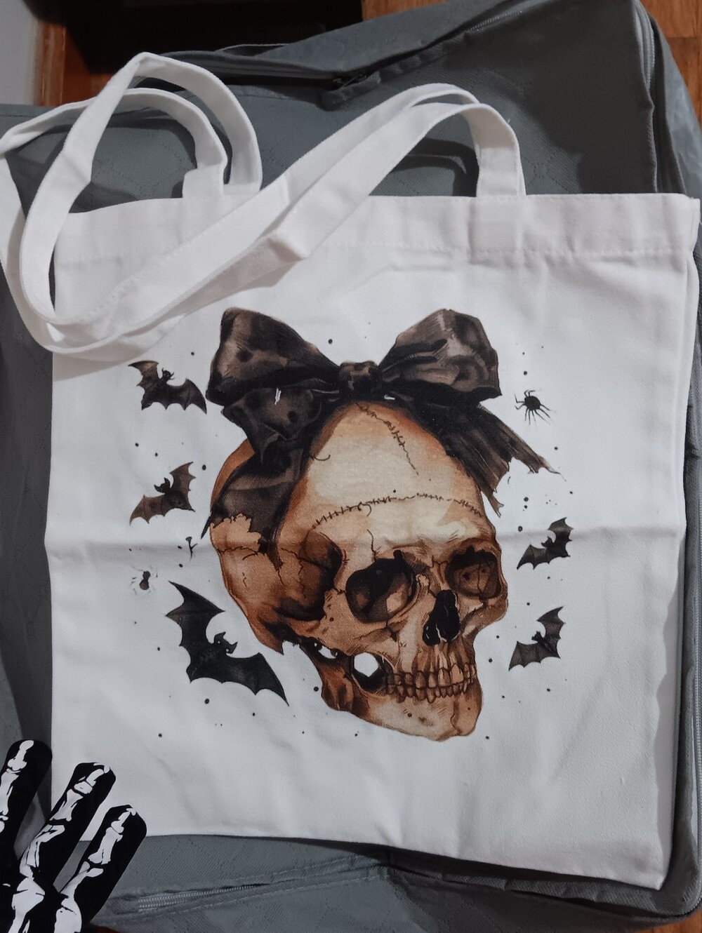 Cloth Tote - Skull & Bats